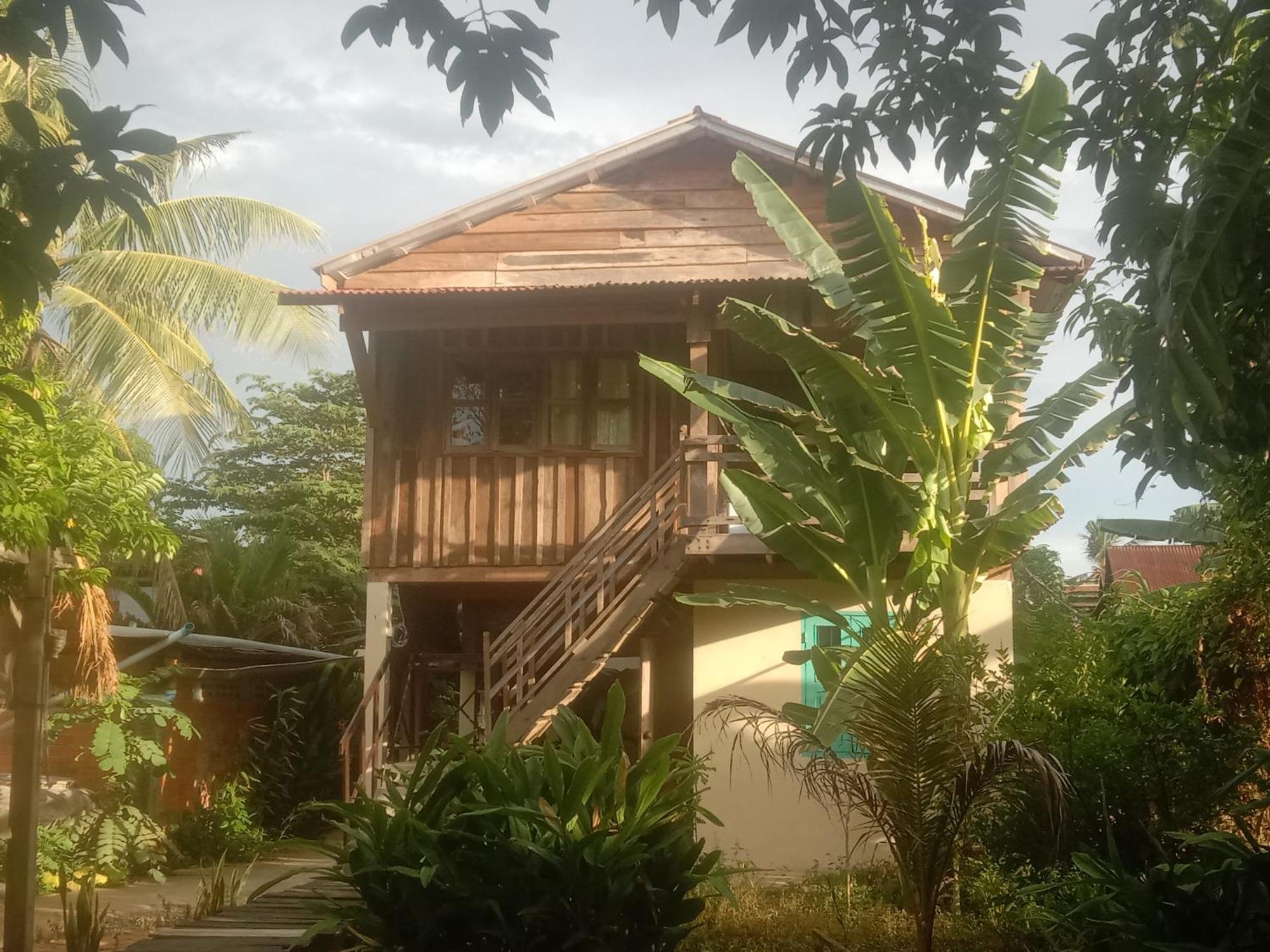 O'Hamok Family Homestay Battambang Esterno foto